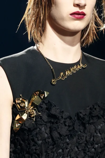 Look 23